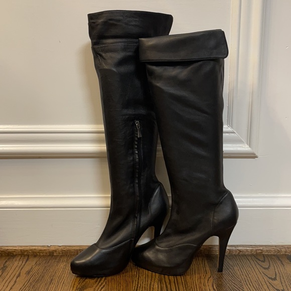 Max Studio Women's Malta Boot - Picture 3 of 6